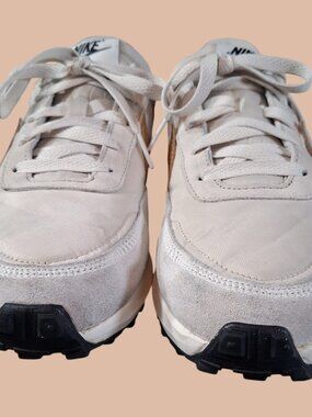 Nike Waffle Debut Womens Size 9.5 Gold White Sneakers Running Athletic Casual